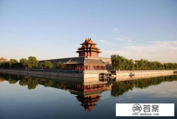 学生属于公职人员还是社会群众？