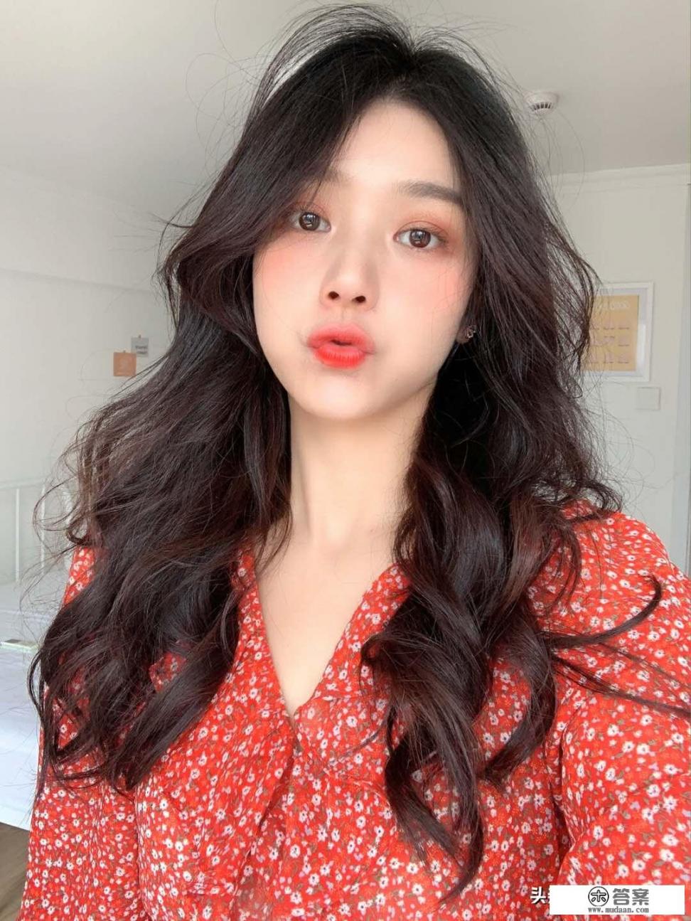 中袖和短袖哪个好看？