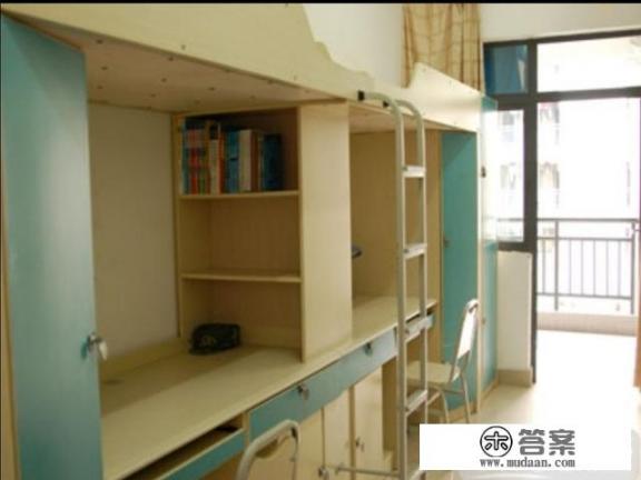 大学宿舍生活会是怎么样的？