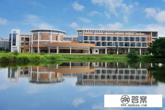 福州大学压分严重吗？