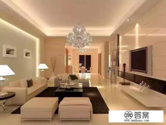 新装修的婚房，准备结婚贴囍字，拉花，但是墙壁上都贴了壁纸，怎么样做不会伤到壁纸又能把拉花拉住呢？