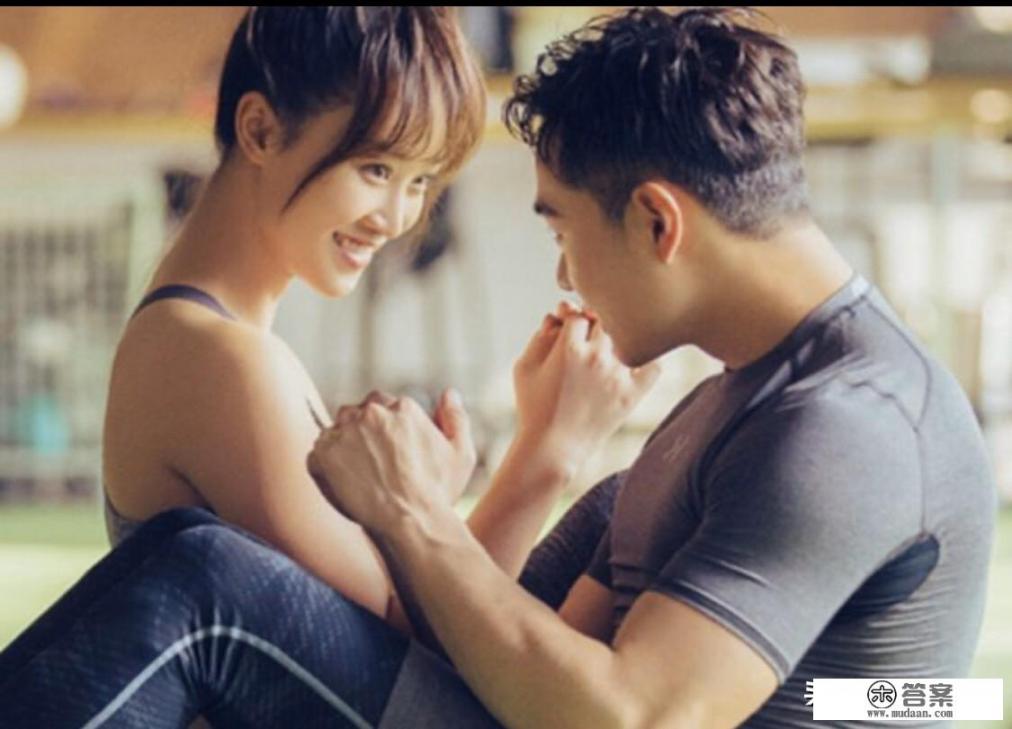 曹骏蓝盈莹分手，守时先生和迟到小姐也分手了，你觉得还能相信爱情吗？