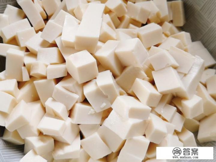 麻辣豆腐包子馅的做法麻辣豆腐包子怎样调馅？