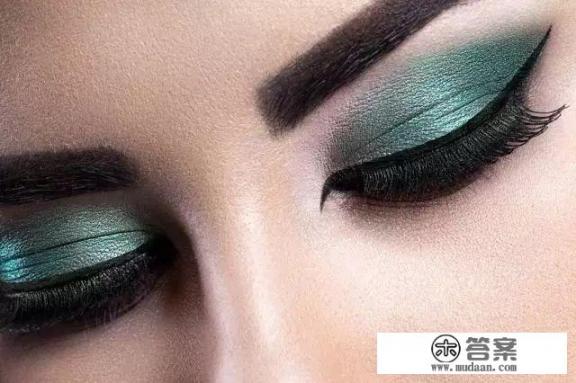 白色唇线笔怎么用？