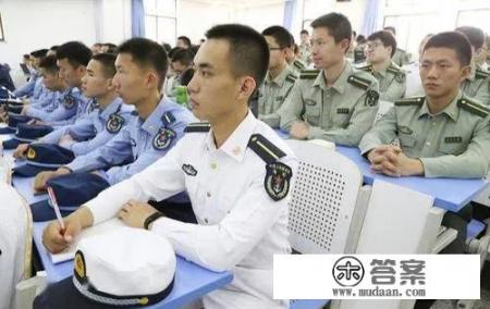 大学生当兵怎么考军校? 大学生当兵怎么考军校?