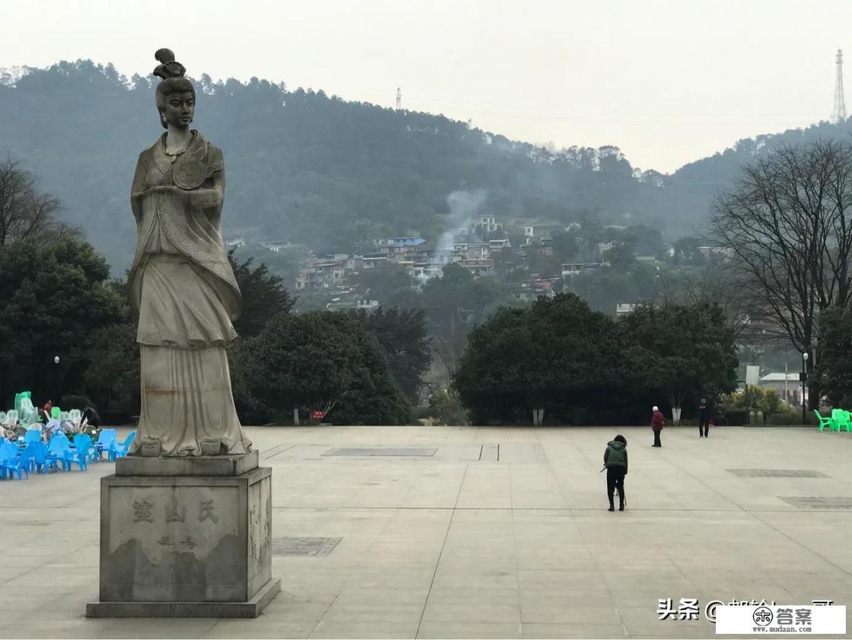 被上大学女友绿了三次，我该何去何从？