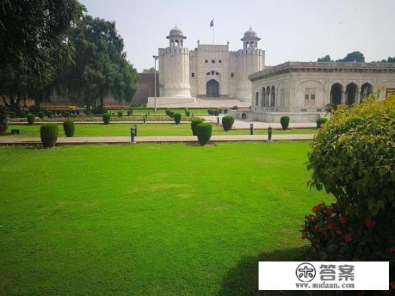 去巴基斯坦旅游一般多少钱？