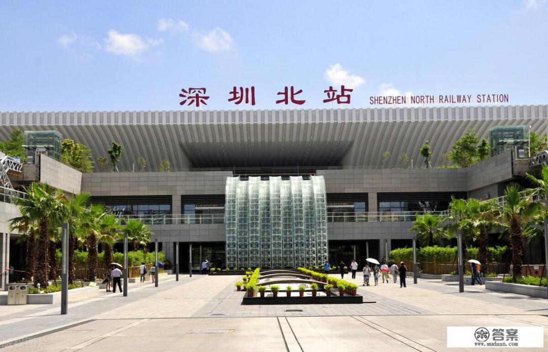 深圳的地理中心在哪？深圳的经济中心在哪？深圳的未来中心在哪？