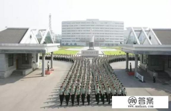 在读大学生当兵可以考军校吗？