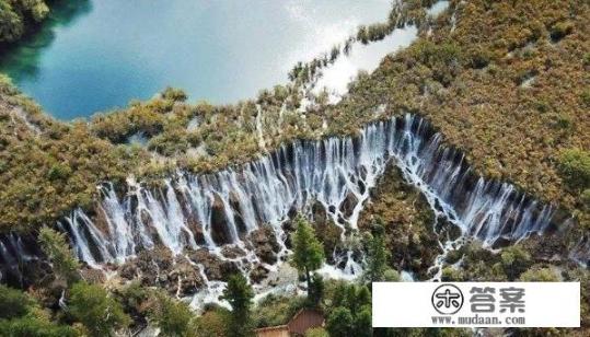 中国最宽的瀑布位于九寨沟的哪个瀑布？