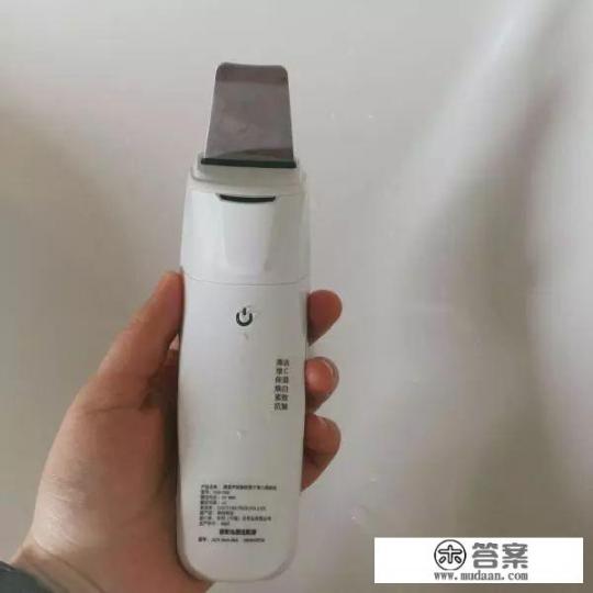 美容方面，到底是选择美容仪好呢还是护肤品好呢？