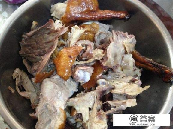 烤鸭吃完后的鸭架怎么做汤？