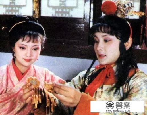 红楼梦中有哪些情节反映出两种婚姻的激烈斗争？