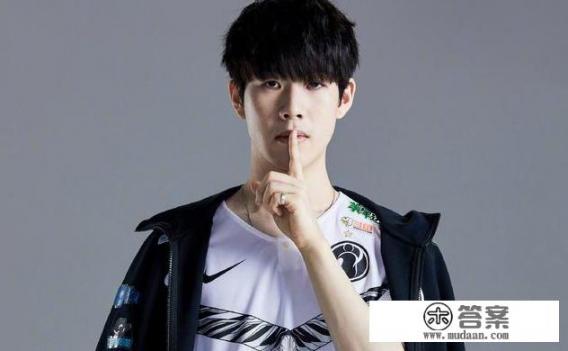 LOL:拳头公布游戏大数据,单身人士技术较高,未成年玩家喜欢用“他”,你怎么看? LOL:拳头公布游戏大数据,单身人士技术较高,未成年玩家喜欢用“他”,你怎么看?