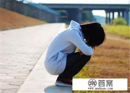 开封女孩因忘记带作业回校，被父亲猛怼后离家出走, 你怎么看？