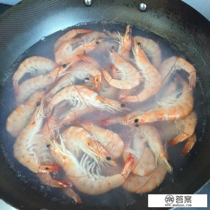 水煮青虾的做法？