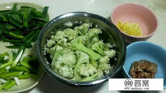 肉片炒菜花怎么做好吃? 肉片炒菜花怎么做好吃?