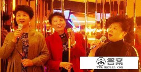 青岛每年举办“娱乐场所KTV老年人免费娱乐活动”，你觉得这个活动怎么样？