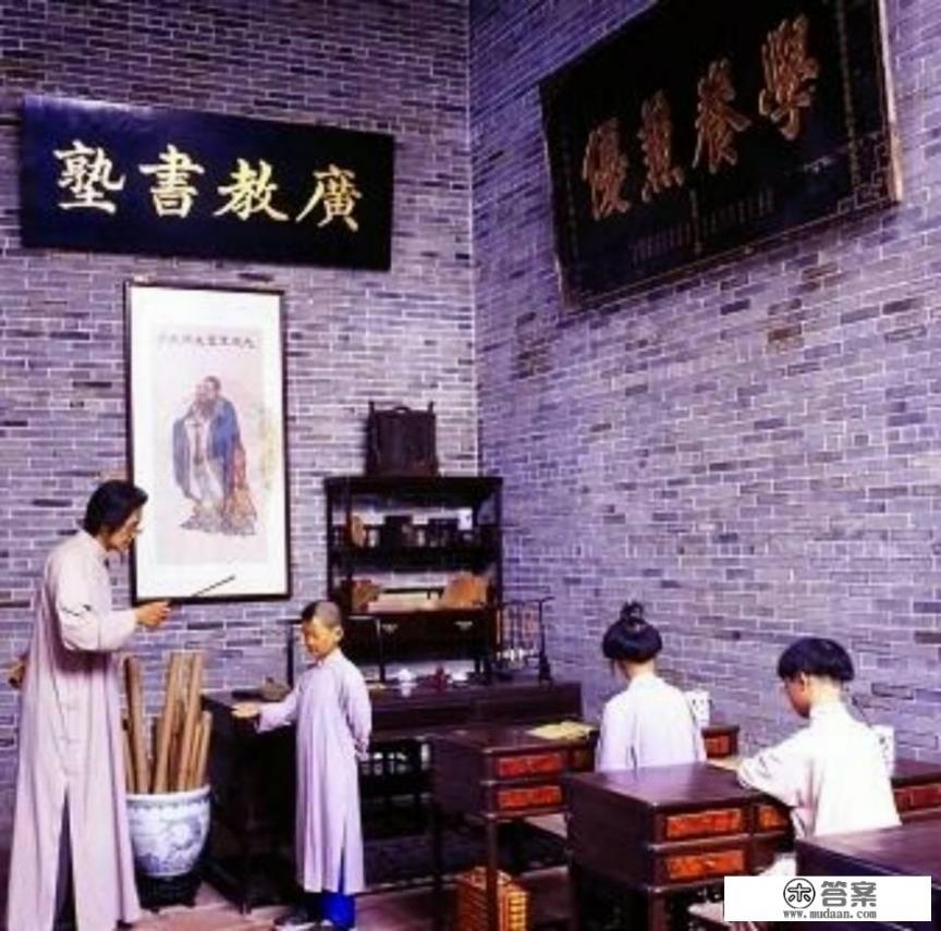 学校教育对个体的发展有哪些作用？