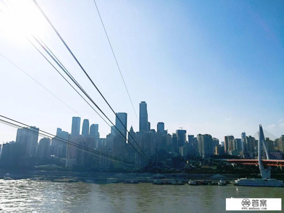 重庆游玩文案短句干净？