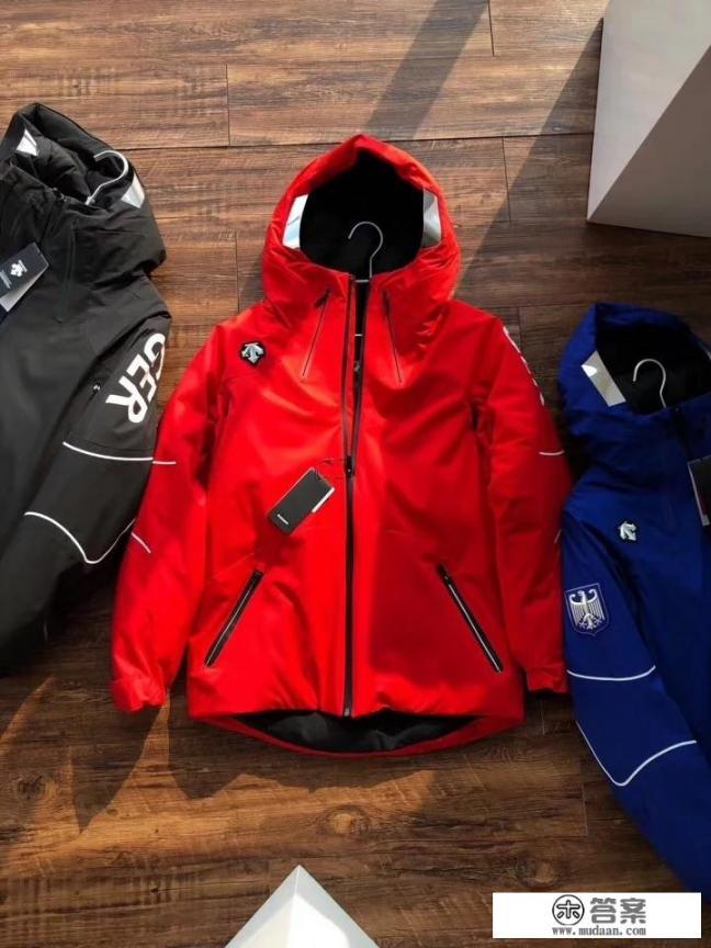 关于小说《红与黑》的困惑：男主人公于连、莱纳夫人和马蒂尔德三个人之间到底谁对谁产生过爱情？