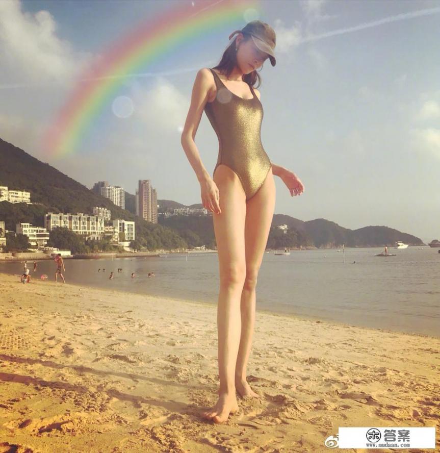 为什么叫三点式泳装? 为什么叫三点式泳装?