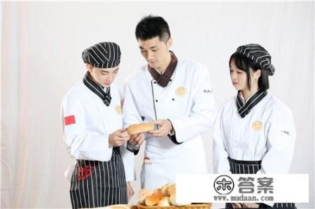 中专考大学难还是职高考大学难？