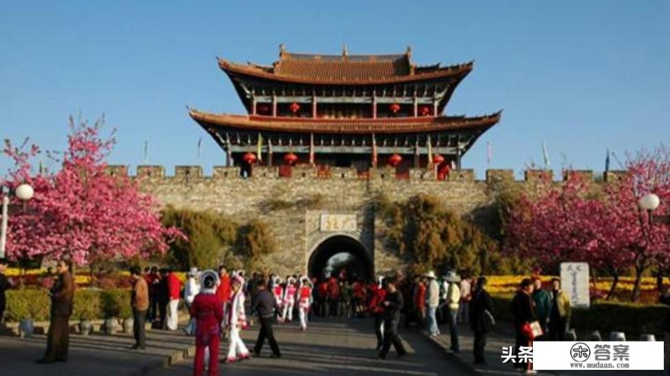 夏季旅拍婚纱照，三亚、厦门、大理、丽江、青岛这些热门城市，你更倾向于哪个城市呢？