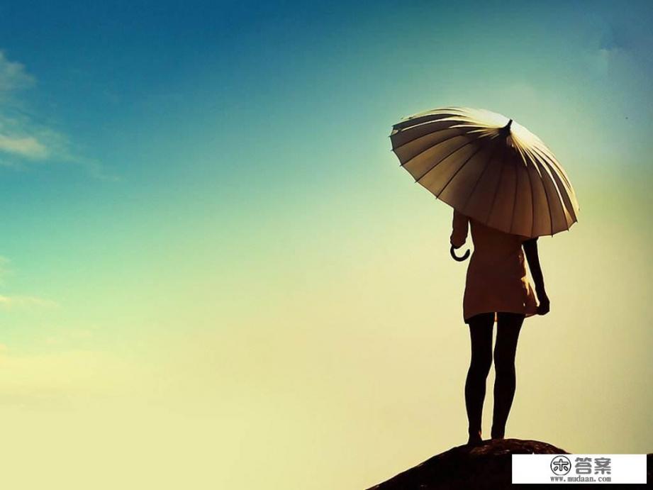 天天都闷闷不乐，对什么事情都提不起兴趣，很爱发脾气，很暴躁，天天睡不着，怎么办？