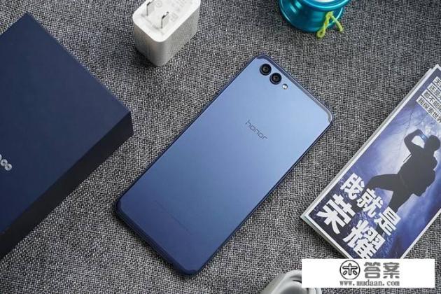 荣耀10和荣耀v10哪个好? 荣耀10和荣耀v10哪个好?