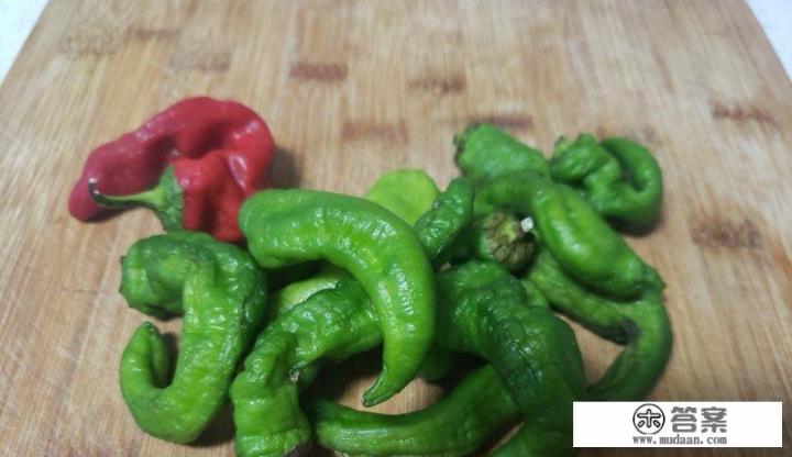 尖椒炒肉丝家常做法? 尖椒炒肉丝家常做法?