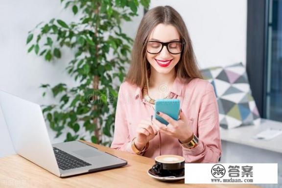 目前小米最新款手机型号是什么？