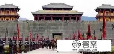 有没有什么小说主角会吸星大法之类的（吸别人功力那种）或者有不死之身（恢复力变态那种）？