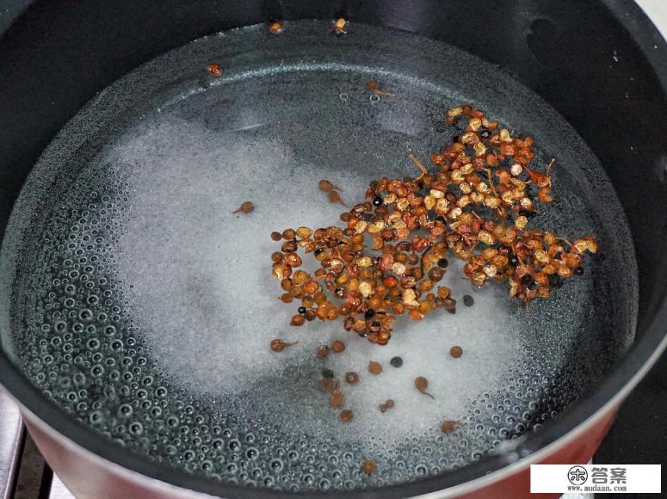 花椒水泡脚的正确做法？