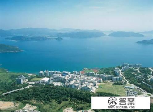 香港的大学校园中有哪些值得一看的风景？