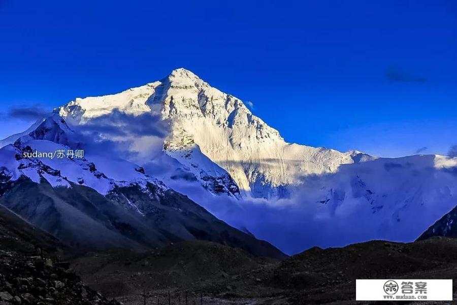 有没有摄影师可以分享一下，珠穆朗玛峰顶峰的风景照？