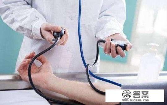 如何通过食疗控制高血压？