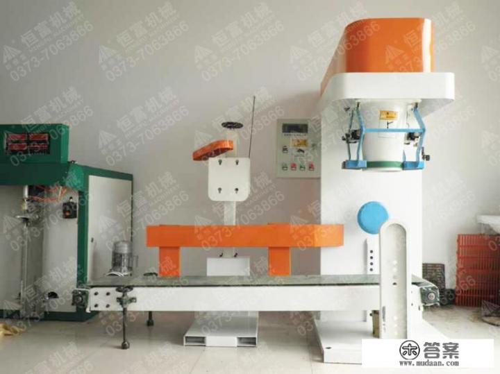 在自配料过程中，称重包装的饲料加工设备都有哪些？