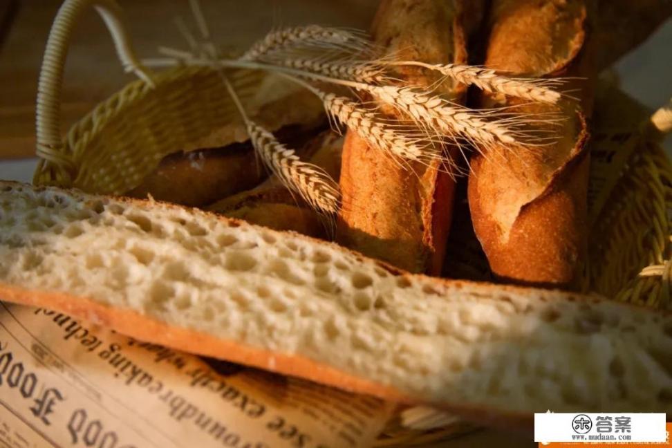 蛋糕学校培训学费多少钱一个月？