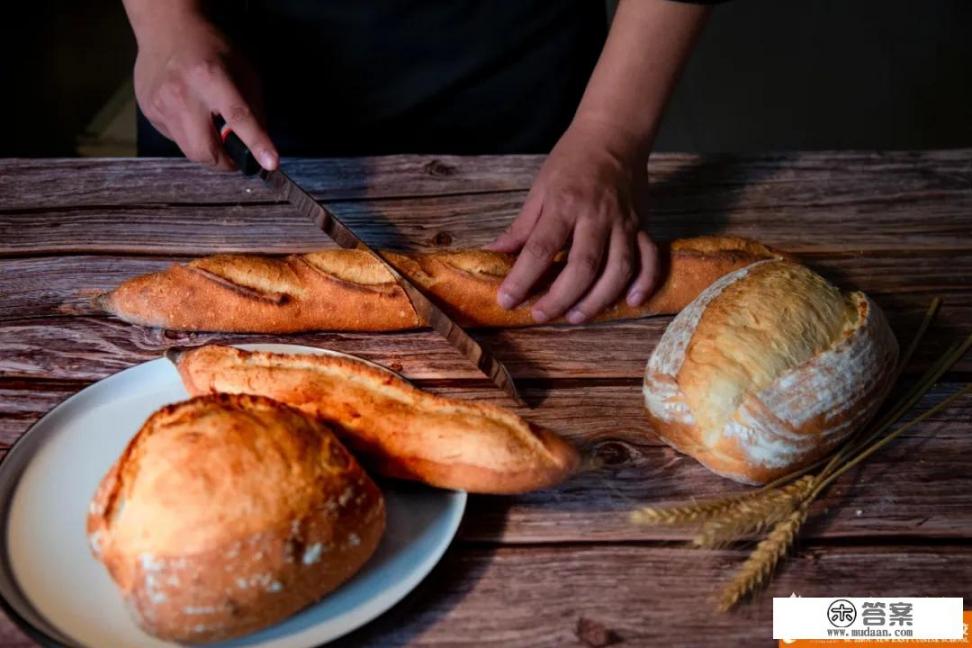 蛋糕学校培训学费多少钱一个月？