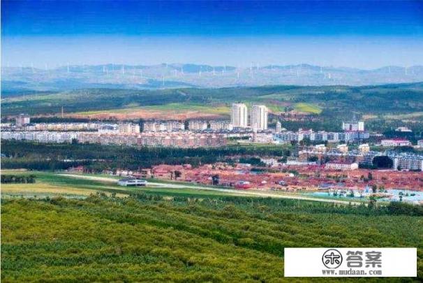 右玉县和盐池县哪个更值得去旅游？