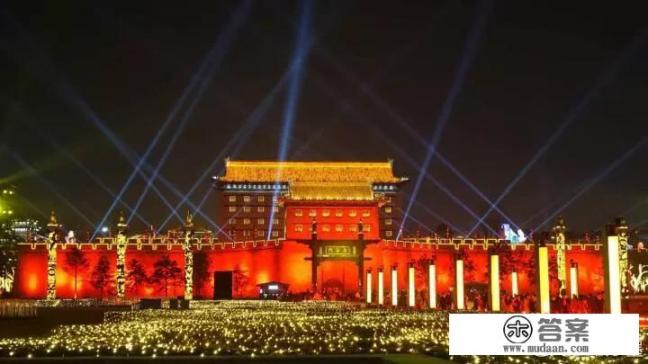 去延安是谁唱？