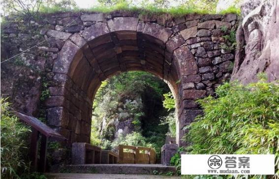 三清山旅游是顺时针还是逆时针好？