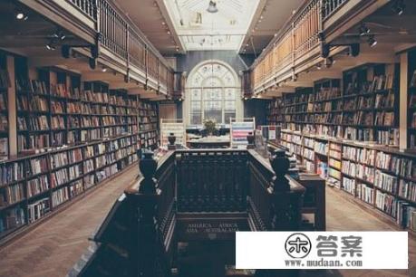 上大学很轻松吗? 上大学很轻松吗?