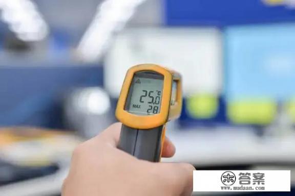 如果感染新冠肺炎发烧,吃退烧药体温会不会降到正常值? 如果感染新冠肺炎发烧,吃退烧药体温会不会降到正常值?