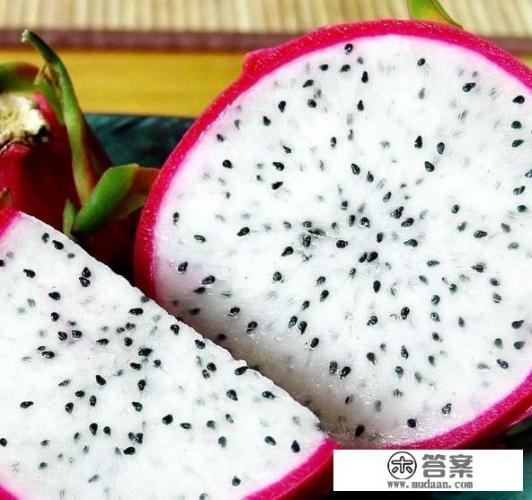 白心火龙果和红心火龙果有啥区别，哪个更营养？