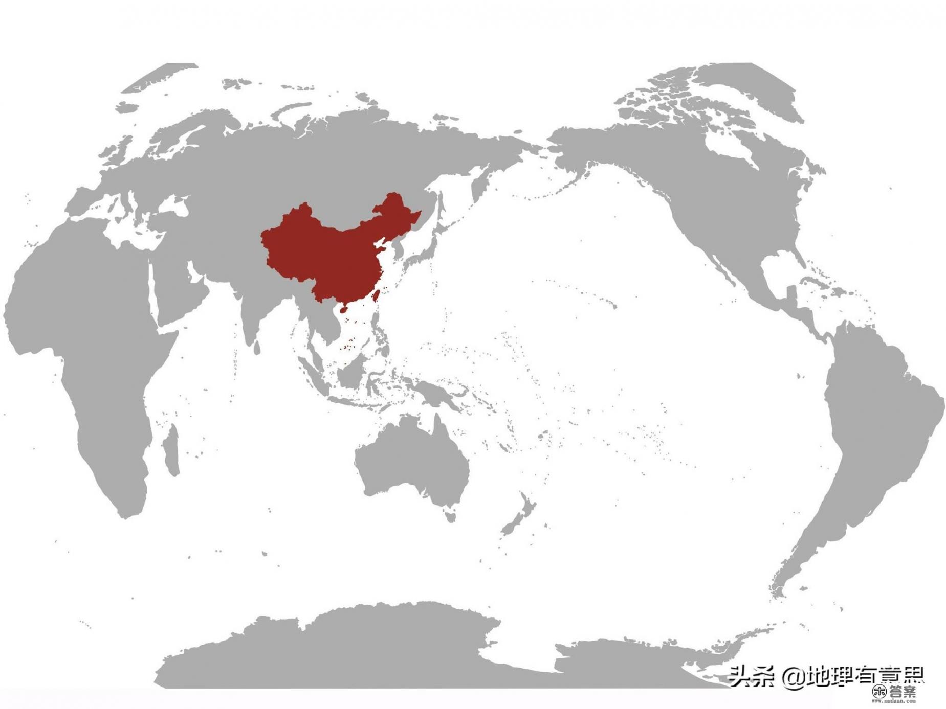 为什么中国的地理位置在世界地图上却是位于“中间”位置呢？
