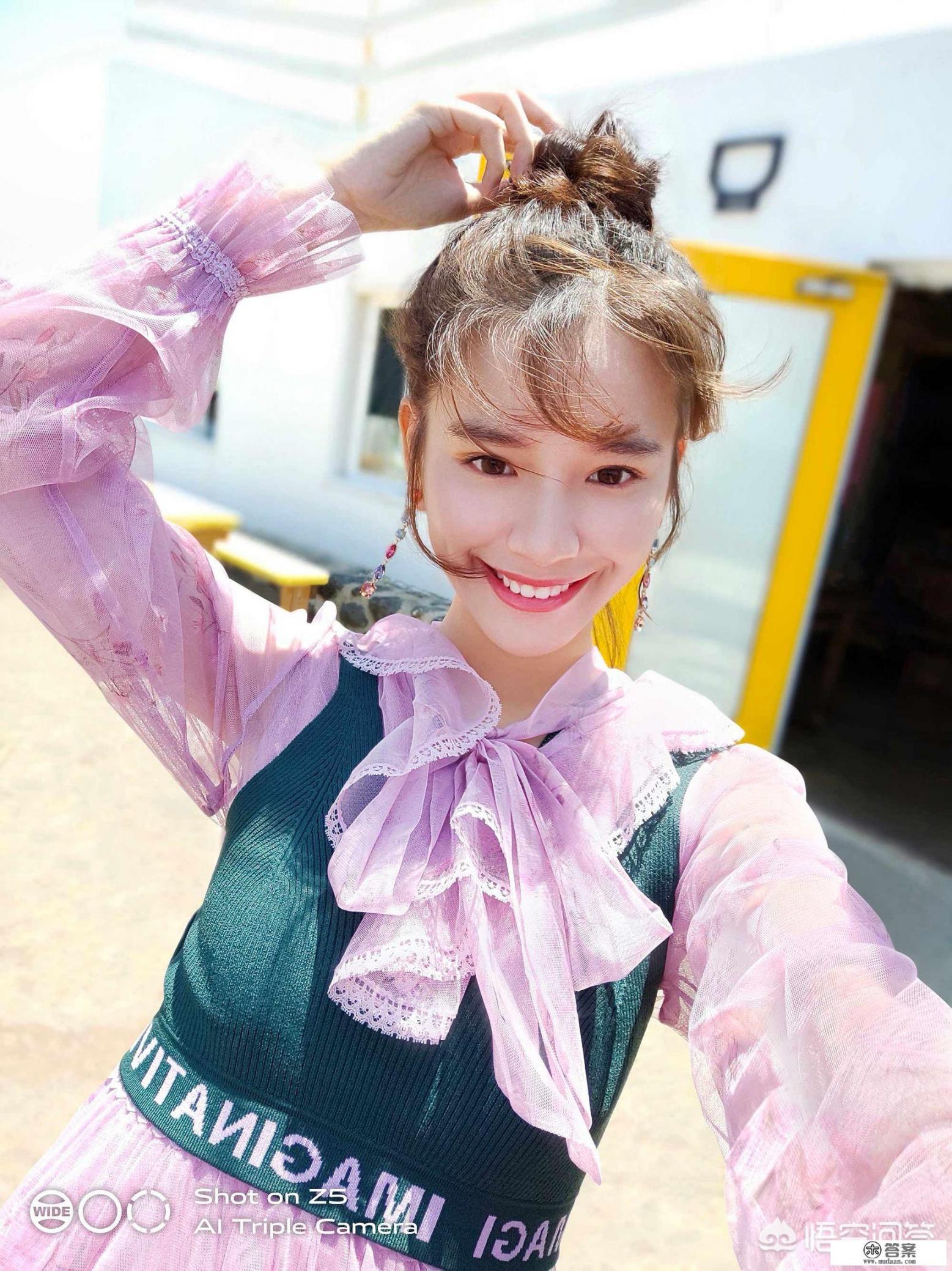 追求大屏、续航、拍照、但不玩游戏，预算1500-2000之间，有什么推荐？