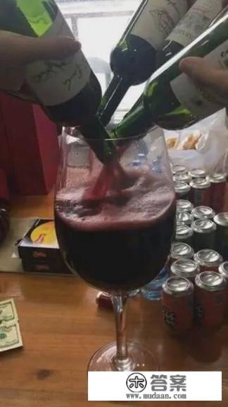 新冠阳性，都说要多喝热水，请问多喝热水可以消灭病毒吗？