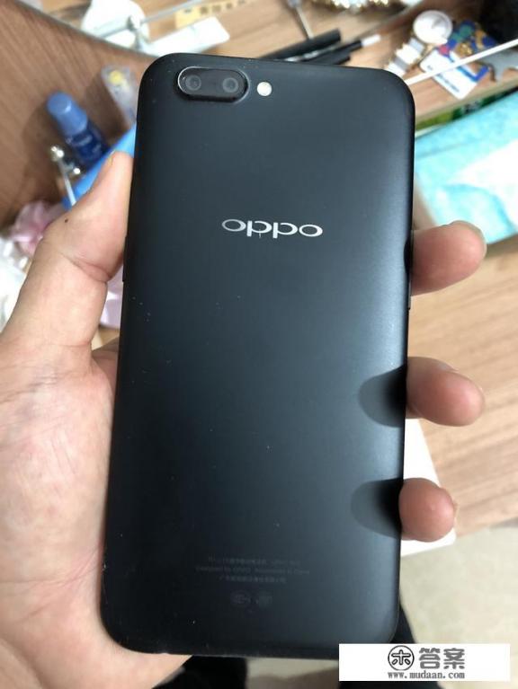 哪个牌子的手机质量比较好，性能稳定？